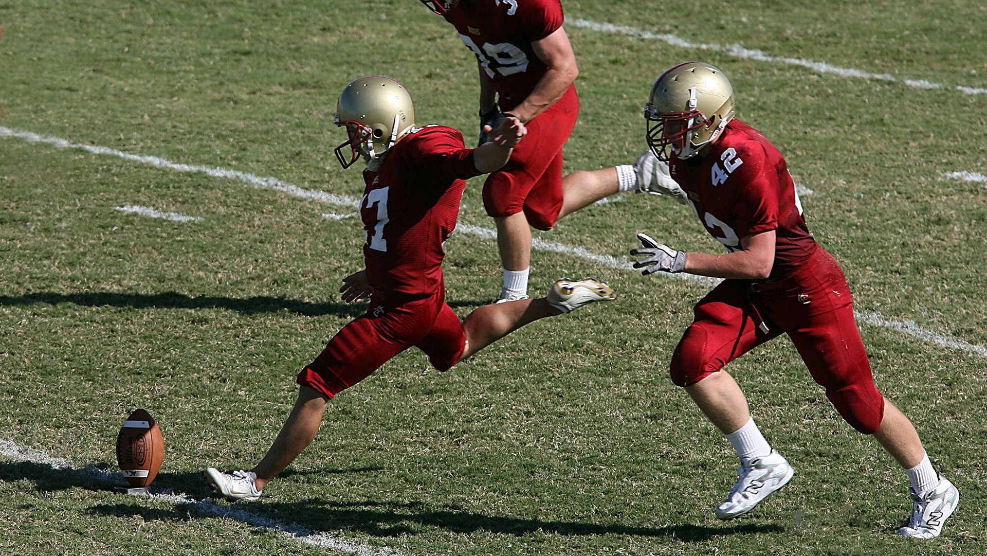 欧冠小组赛：马竞客场1比0力克波尔图 “床单军团”用铁血防守带走胜利